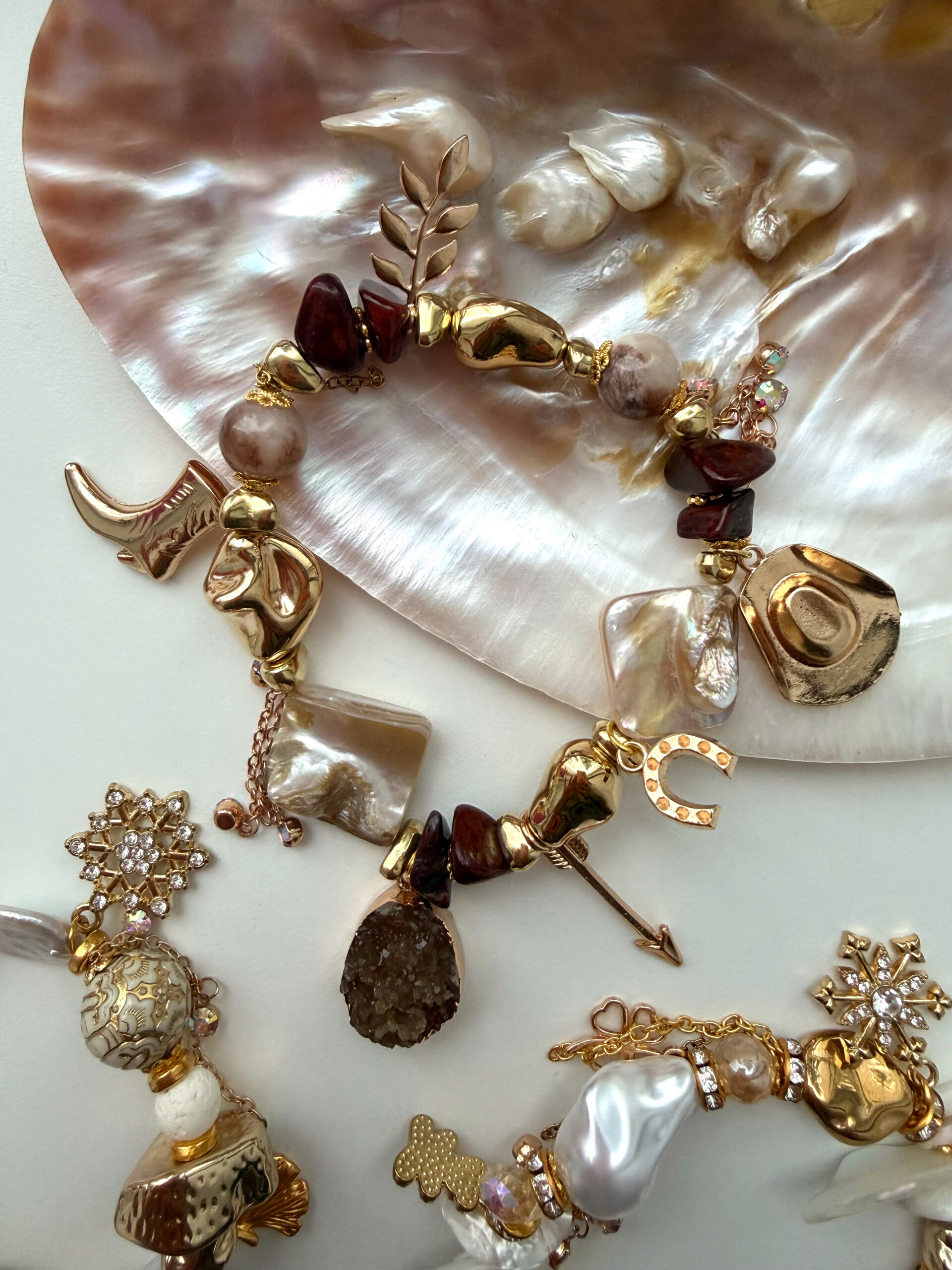 A8A99246-68AD-40F7-ACF6-A7ED8FA6E244