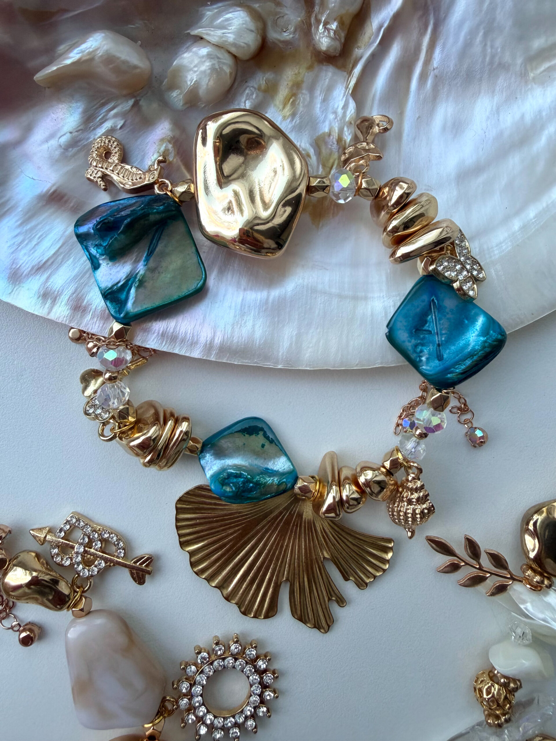 F4798C9B-4799-4A5D-8AAD-842C0F5A5D0E